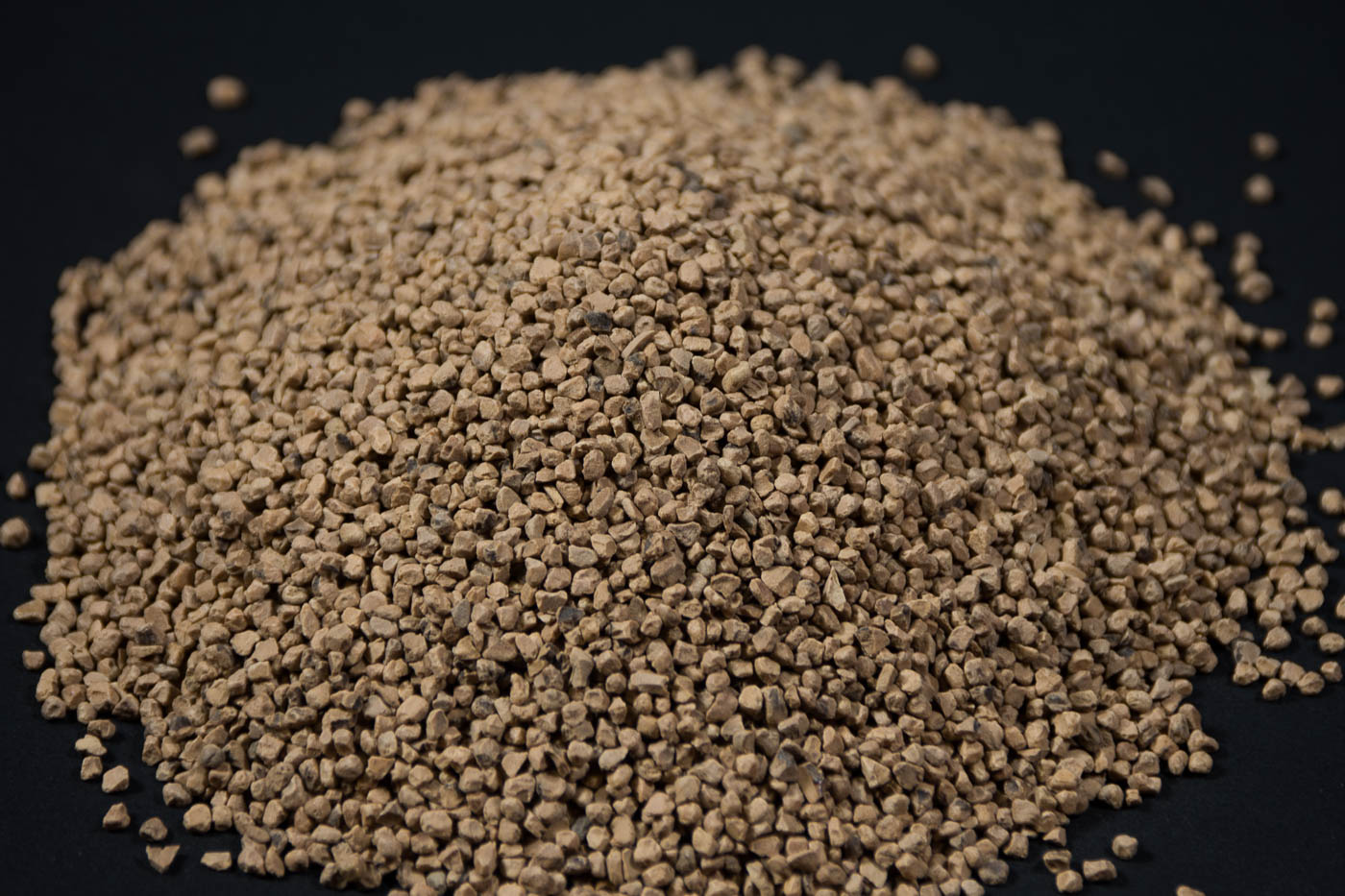 Crushed Walnut Shell Abrasive for Surface Preparation - China